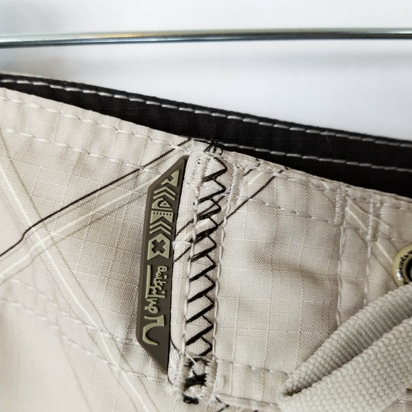Quicksilver Tan Mix Board shorts Embroidered 40 - Picture 6 of 8